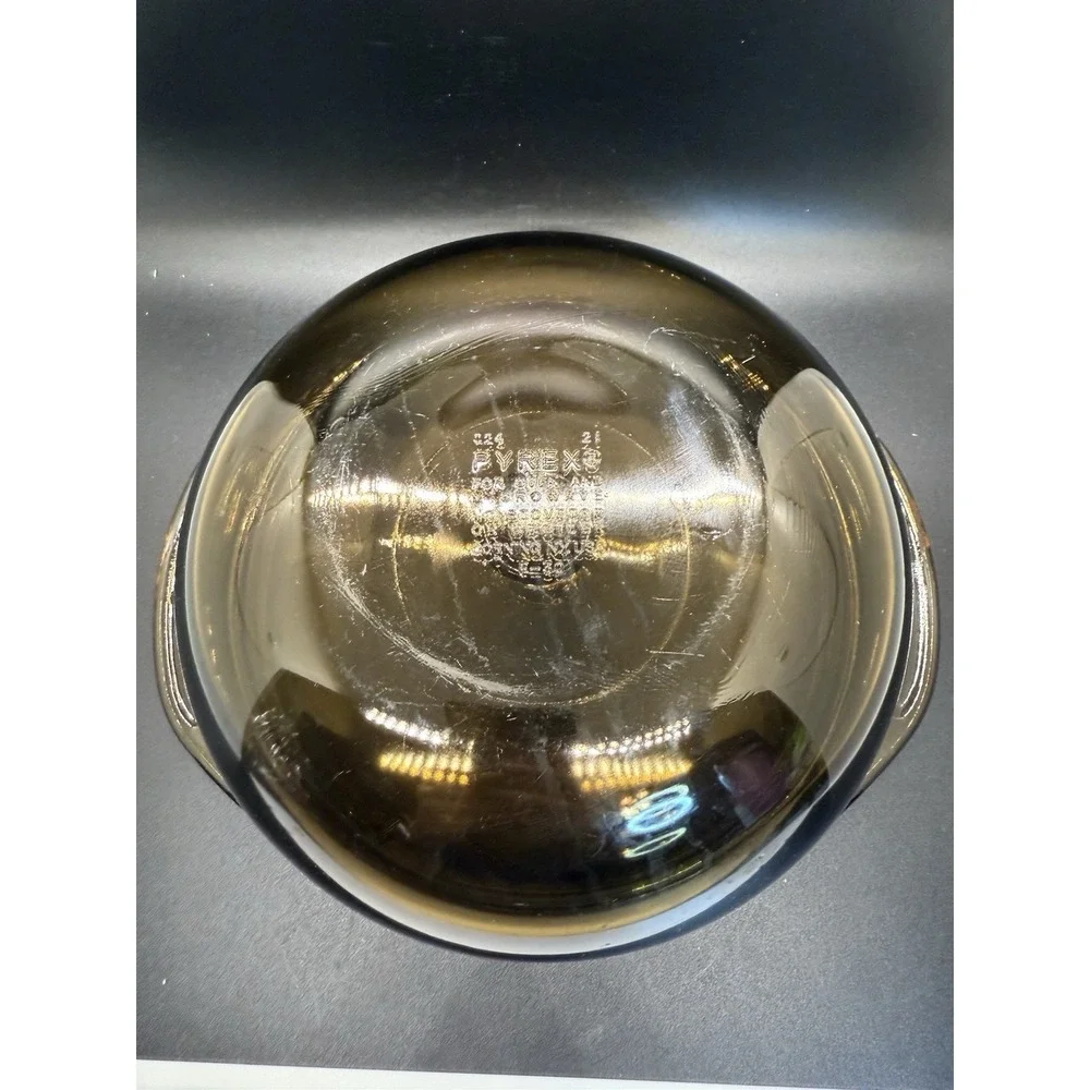 PYREX 024 - Amber Glass Round 10'' Casserole Baking Mixing Bowl‎ With Lid